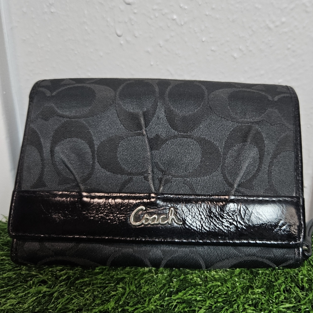 Vintage COACH Signature Jacquard Patent Leather Wallet Business Card Case